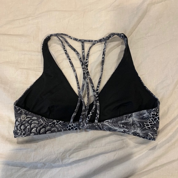 LULULEMON sports bra - Picture 2 of 3